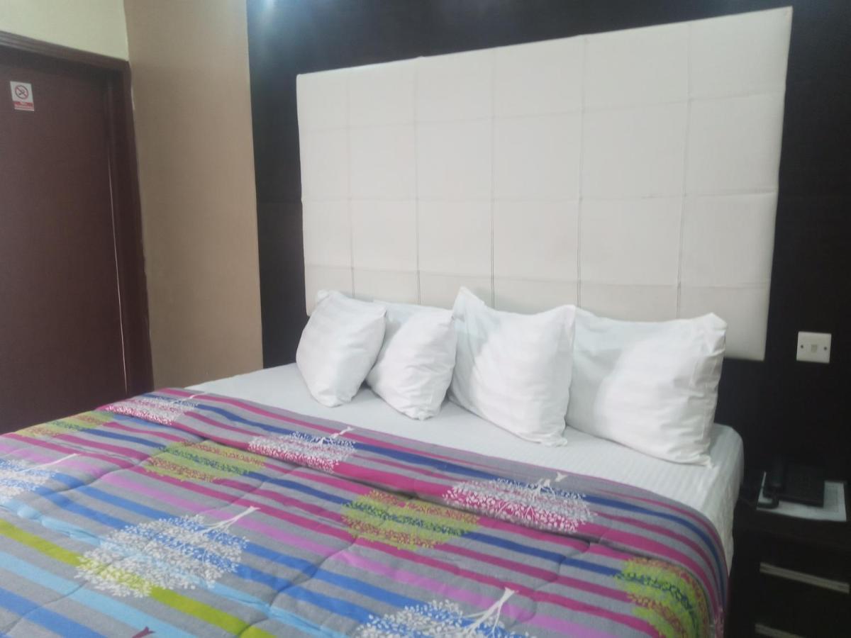 Alluring View Hotel - Toyin Sreet Ikeja Luaran gambar