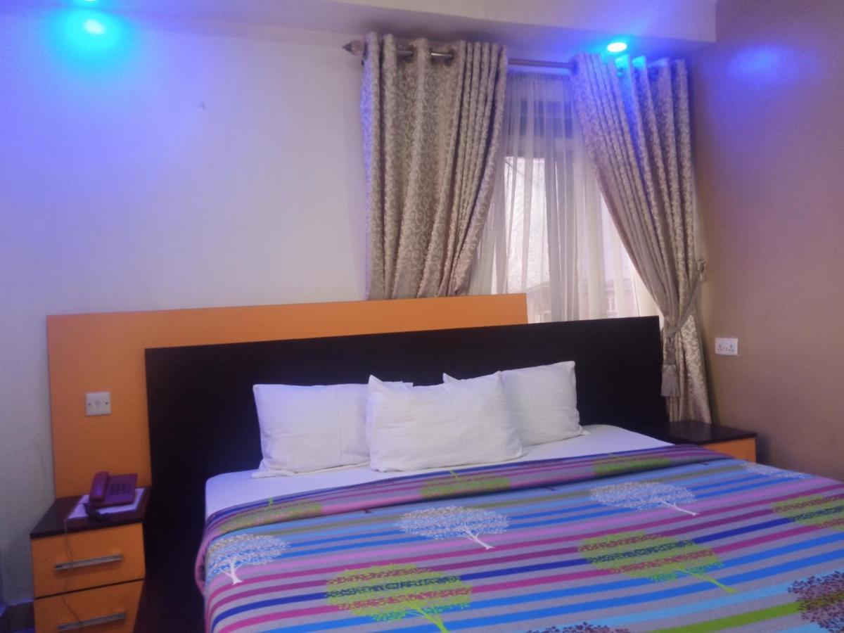Alluring View Hotel - Toyin Sreet Ikeja Luaran gambar
